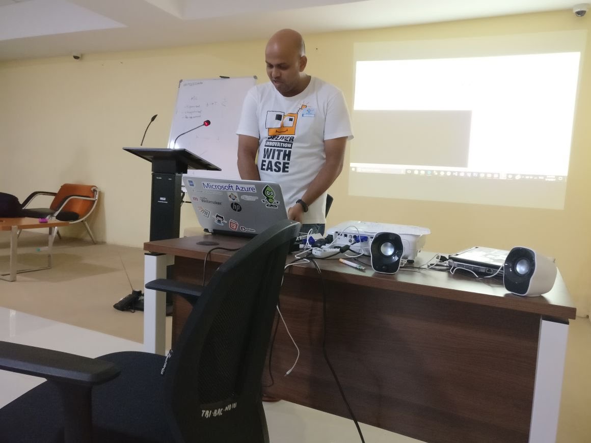 Suvendu Shekhar Giri presenting an AR app demo built with Unity at KIIT TBI